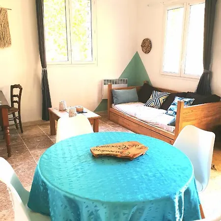 Gnolia Apartment *
